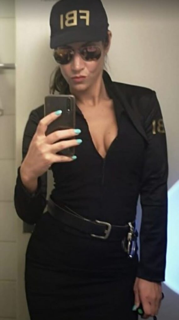 vrouwelijke stripper margot