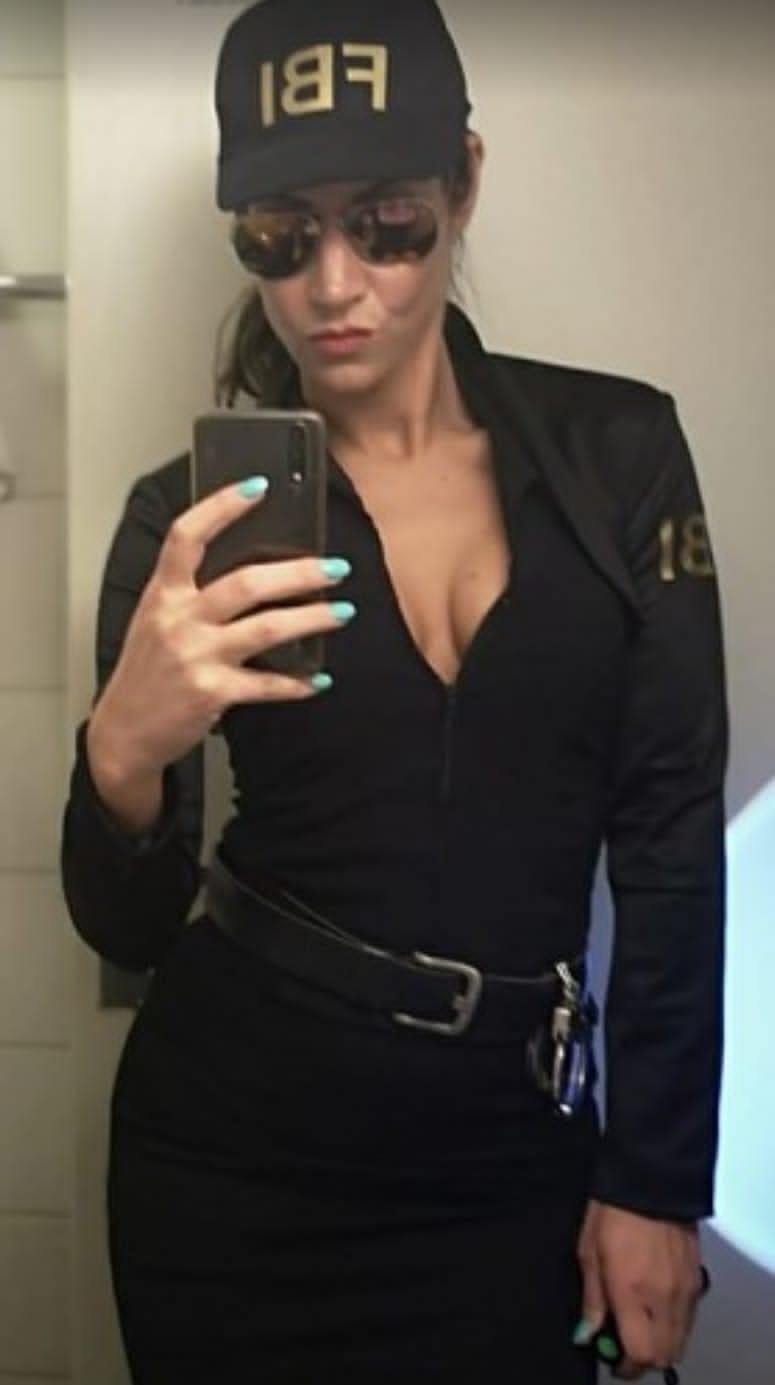 vrouwelijke stripper margot